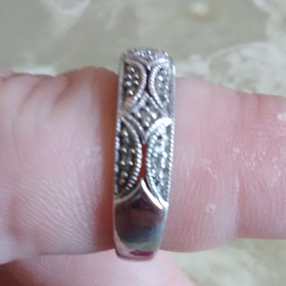 Sterling Diamond ring - Picture 2 of 4